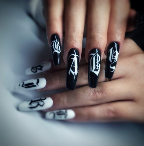 salon de tatouage nice-tatouage cannes-maquillage semi permanent toulon-onglerie brignoles-tattoo alpes maritimes-vernis semi permanent var