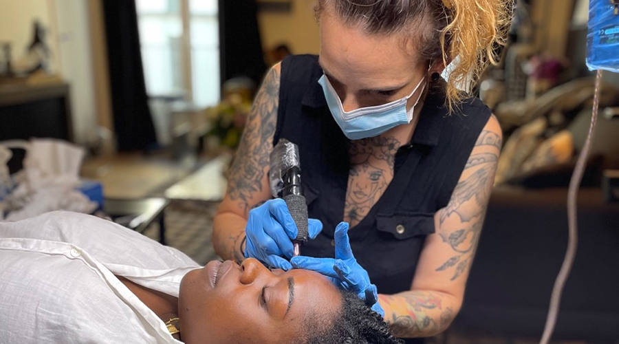 Détails visage Kila Studio salon de tatouage nice-tatouage cannes-maquillage semi permanent toulon-onglerie brignoles-tattoo alpes maritimes-vernis semi permanent var